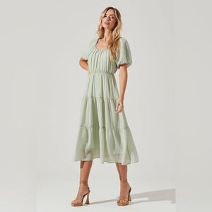 Astr the Label ‘SMOCKED TIERED MAXI DRESS’ in Sage